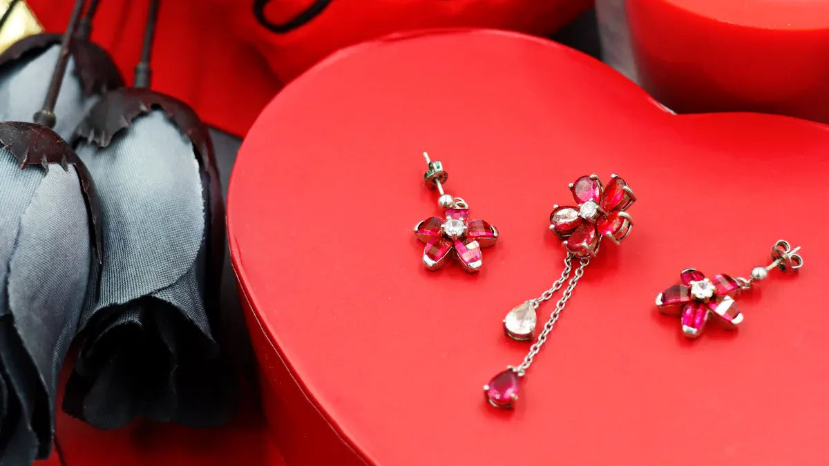 Discover 50 Unique and Thoughtful Surprise Gifts for Your Girlfriend